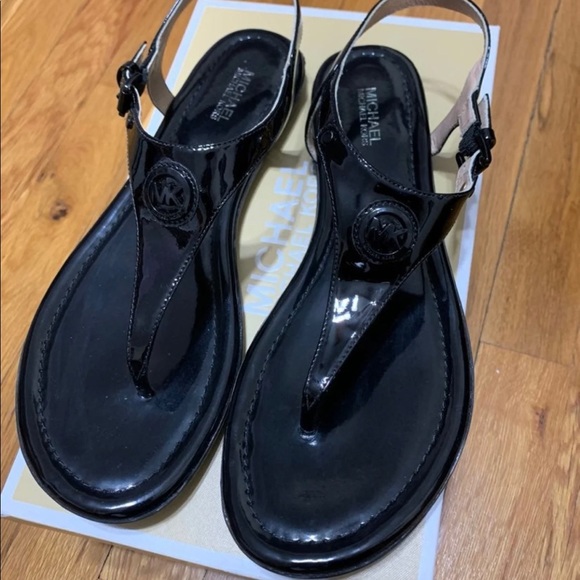 Michael kors sandals - Picture 1 of 3
